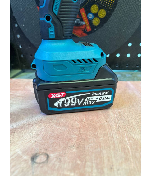 Шуруповерт аккумуляторный гайковерт Makita 