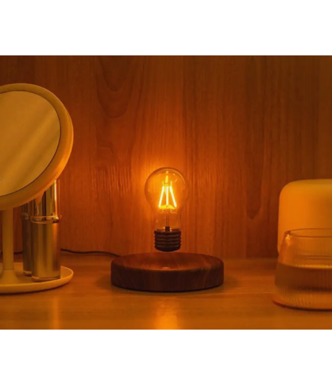 Левитирующая настольная лампа-ночник "Парящая лампочка" Левитирующая настольная лампа-ночник "Парящая лампочка"