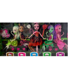 ﻿Набор из пяти кукол "Monster High" 